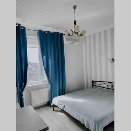 Апартаменты Целиком Odessa Zewnętrze zdjęcie